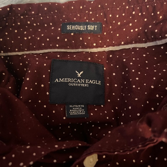 Men’s AE button down - Picture 3 of 3
